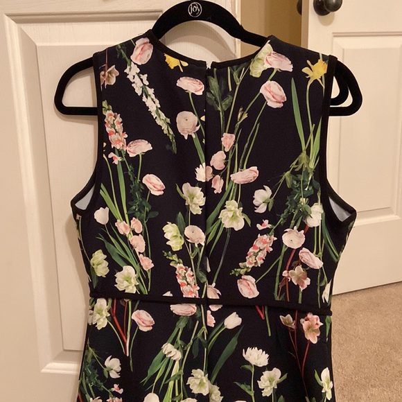 NWT Limited Edition: Victoria Beckham for Target - Picture 6 of 6